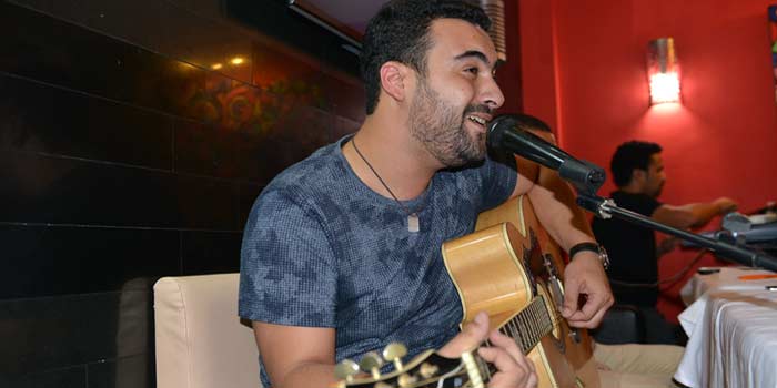 ناصر ميكري يطلق ألبومه الرابع 
