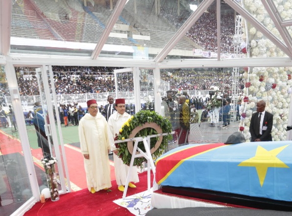 عبد الكريم بننعتيق يُمثل جلالة المٓلك محمد السادس في تشييع جنازة والد رئيس الكونغو الديمقراطية