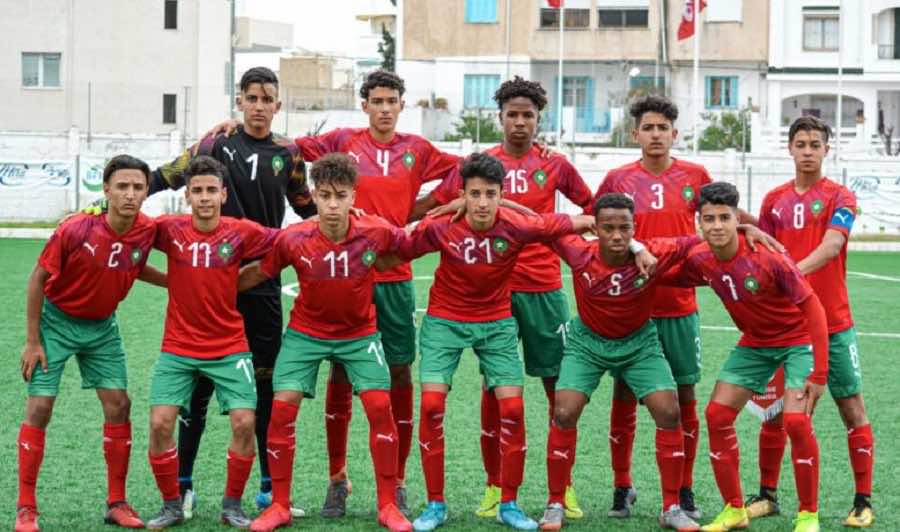 المنتخب المغربي يفوز على الجزائر ويبلغ نصف نهائي 
