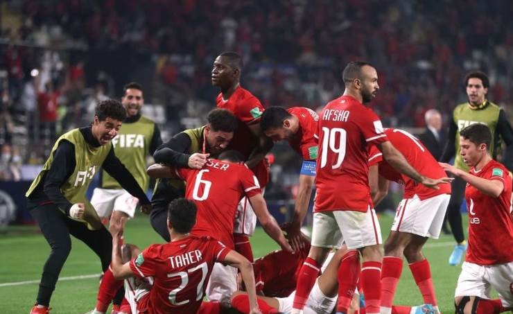 الأهلي المصري يتوج بلقب دوري أبطال إفريقيا لكرة القدم