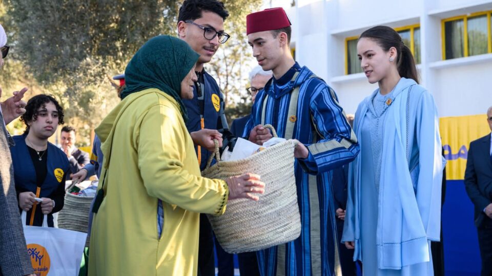 مولاي الحسن والأميرة للا خديجة يشرفان على انطلاق العملية الوطنية : رمضان 1446