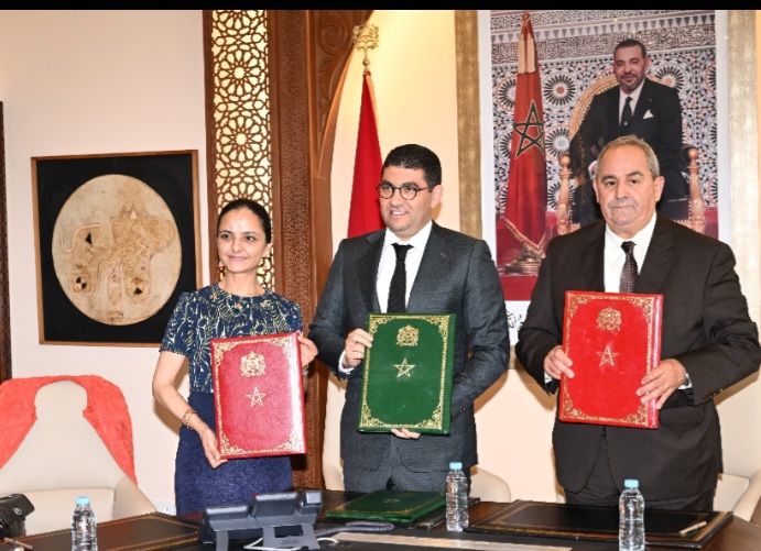 توقيع اتفاقيتي شراكة في مجال صناعة الألعاب الإلكترونية بين وزارة الشباب والثقافة والتواصل ووزير التعليم العالي والابتكار
