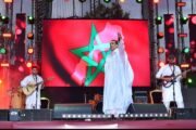 النجم الحساني سعيد الشرادي يغرد بمغربية الصحراء في مهرجان 