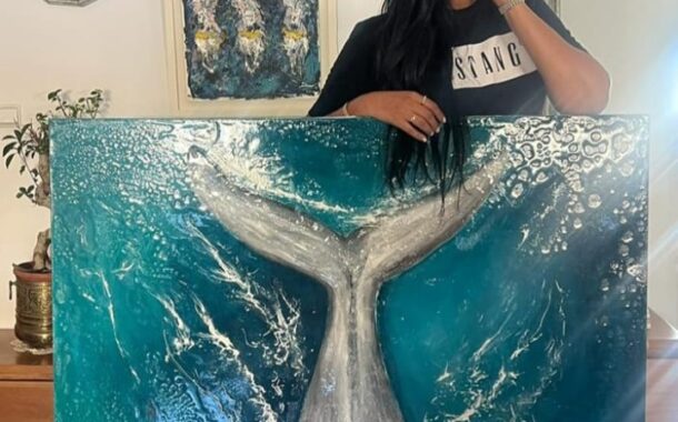 أسماء دحان.. فنانة تشكيلية ترسم الحلم باللون والخيال وتطمح للعالمية