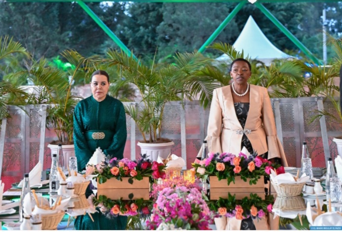 السيدة الأولى لجمهوية كينيا، راشيل روتو تقيم بالقصر الرئاسي بنيروبي، مأدبة عشاء على شرف الأميرة للا أسماء، رئيسة مؤسسة للا أسماء.