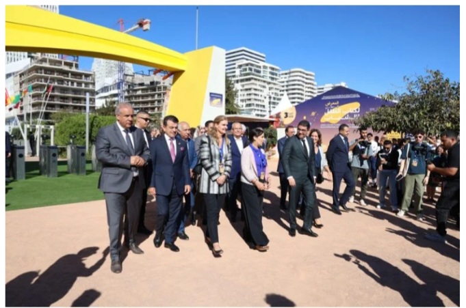 وزير الشباب والثقافة والتواصل، يشرف على افتتاح  الدورة الثالثة من المعرض الدولي لكتاب الطفل والشباب