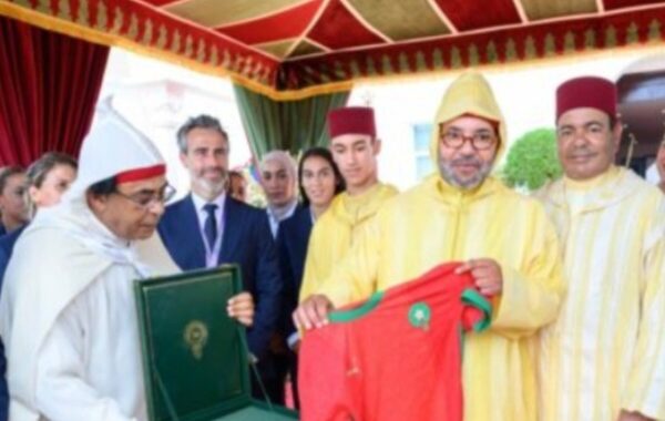 جلالة الملك محمد السادس يبعث برقية تهنئة للمنتخب الوطني