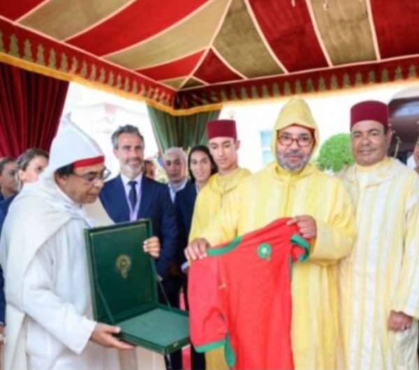 جلالة الملك محمد السادس يبعث برقية تهنئة للمنتخب الوطني
