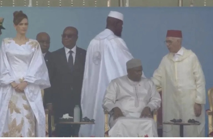 الطالبي العلمي يمثل الملك محمد السادس في مراسم تنصيب الرئيس المنتخب لجمهورية غينيا الجنرال ممادي دومبويا