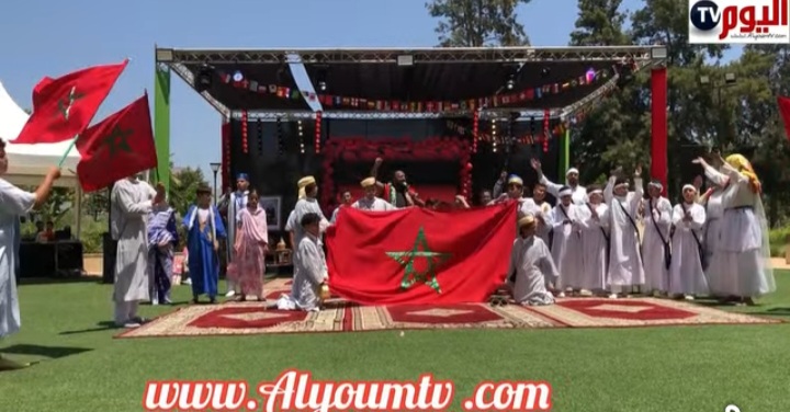 لوحات فنية من التراث لاطفال المؤسسة الحسن الثاني  للمغاربة المقيمين بالخارج بالمركب السوسيوثقافي بالقننيطرة
