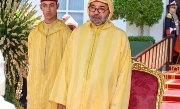 جلالة الملك يترأس حفل أداء القسم للضباط المتخرجين بساحة مشور القصر الملكي بتطوان