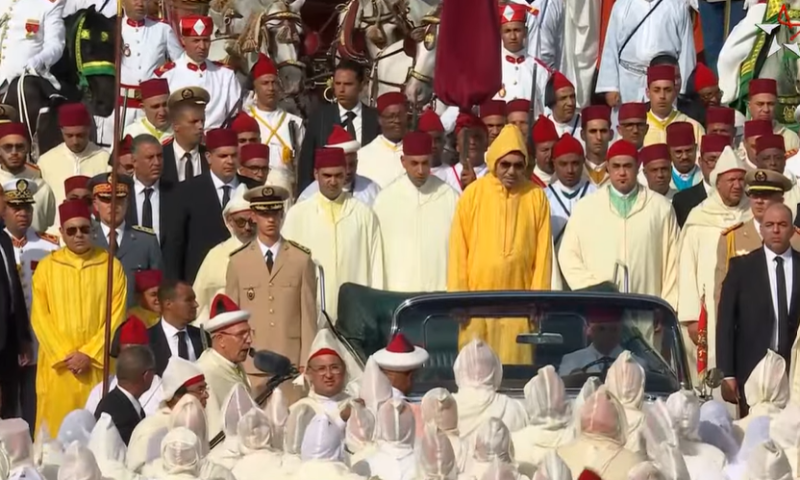 جلالة الملك يترأس حفل الولاء بساحة المشور بالقصر الملكي بتطوان