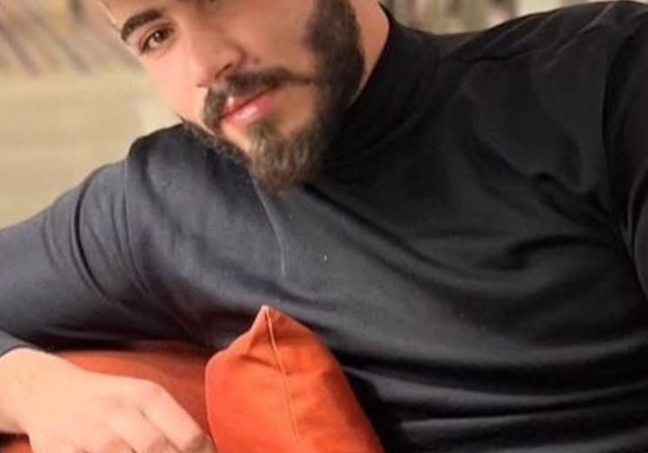 عمر هشام.. فنان شاب من العرائش يطرح مقترحات لتطوير السياحة وتثمين مؤهلات المدينة